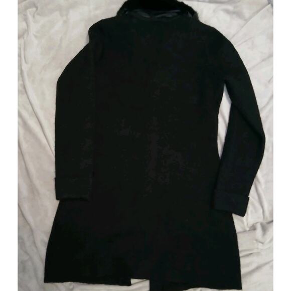 Adrienne Vittadini Women S Black Faux Fur Collar Long Knit Sweater Flower Button - Picture 7 of 7